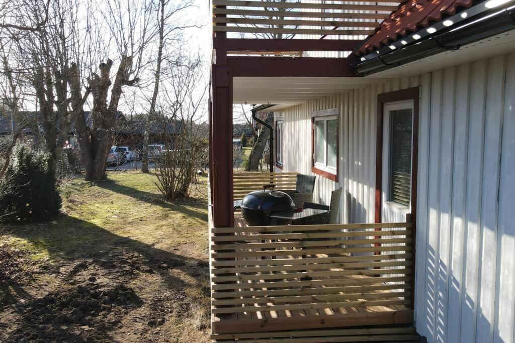 Lantlig Villa I Ljungbyhed Exterior foto