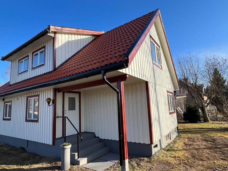 Lantlig Villa I Ljungbyhed Exterior foto